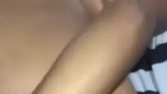 Follando rico y duro con mi novia flaquita morena, que ricas nalgas me da