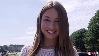 Student Girl Taylor Sands needs to take this massive dick