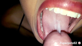 My stepsister Susy sucks my cock and I cum with a lot of semen in her little mouth