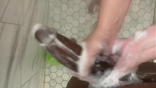 18 Year Old Stepsister Shares Shower With Her Older Stepbrother ! WOW Your Dick Is So Fucking Big WTF It’s The Size Of My Forearm!! And You Want Me To Put That In My Ass