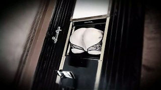 Reverse gloryhole for Female pleasure Teaser