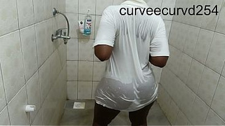 we got wet twerkd sucked and fucked: bathroom romance