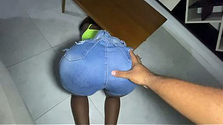 REAL VIDEO They fuck the maid in the living room, she has a very tight pussy