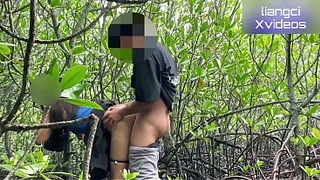 Fucking in the bushes with my friend's wife until I cum in her pussy