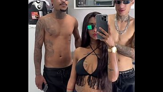 ELA FICA MANJANDO AS ROLAS MARCANDO QUANDO VEM PRO F1, PAGOU O F1 LIBERANDO A BUCETONA